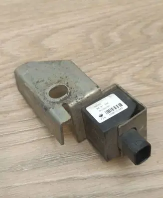 Volvo XC70 Airbag deployment crash/impact sensor 8691734 06W085