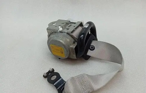 Mercedes-Benz C W205 Rear seatbelt A2058600685