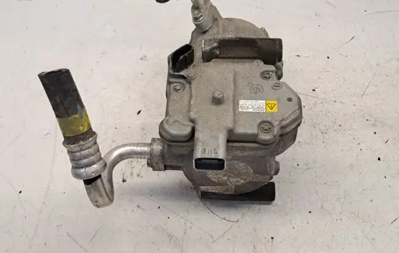 Toyota Auris E180 Air conditioning (A/C) compressor (pump) 0422001032