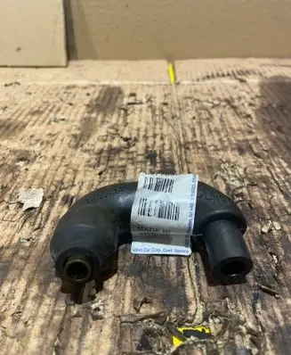 Volvo S40 Breather/breather pipe/hose 8677832