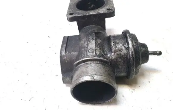Volkswagen Transporter - Caravelle T4 EGR valve 72183402