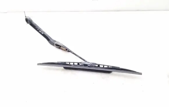 Nissan X-Trail T30 Rear wiper blade arm