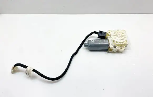Mercedes-Benz SL R230 Front door window regulator motor A2308200942 0130821920