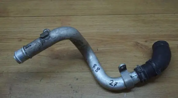 Audi R8 42 Engine coolant pipe/hose 420121045
