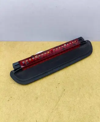 BMW 3 E90 E91 Third/center stoplight 168644 022404 022408