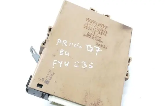 Toyota Prius (XW20) Gateway control module 8911147050