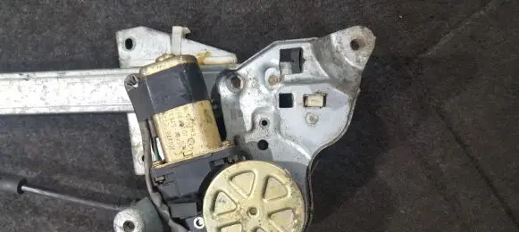 Mazda 626 Rear door window regulator motor 3640161631 EB422528