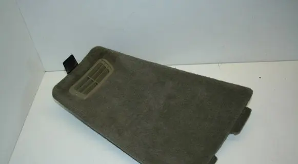 Trunk/boot lower side trim panel