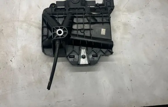 Skoda Fabia Mk3 (NJ) Battery box tray 6C0915331D