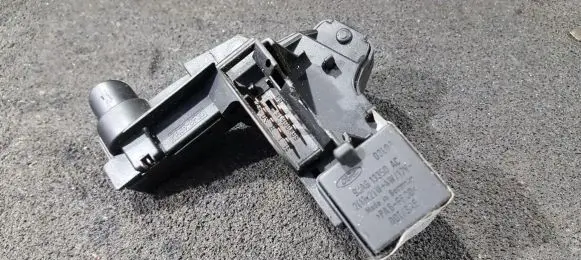 Ford Mondeo MK II Other relay 93ag13350ac