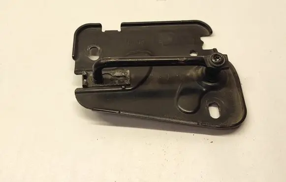 Audi A3 S3 8V Engine bonnet/hood lock/latch loop/hook 8V0823186 8V0823186B