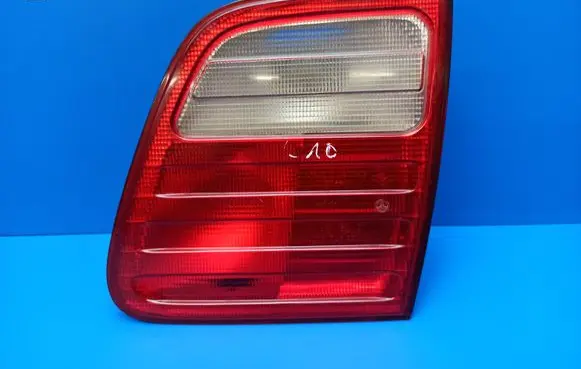 Mercedes-Benz E W210 Tailgate rear/tail lights A2108202464 198502 9257