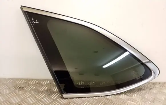 Subaru Outback (BS) Rear side window