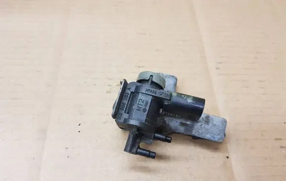Volkswagen Eos Turbo solenoid valve 1K0906283A