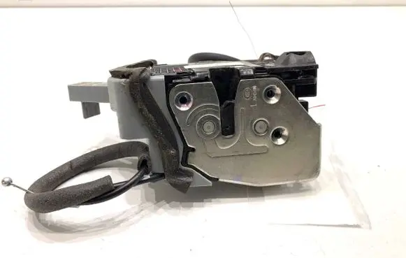 KIA Carens III Rear door lock 81410A4030
