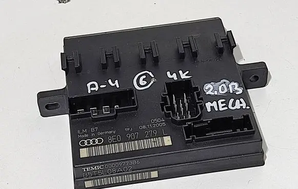 Audi A4 S4 B7 8E 8H Comfort/convenience module 8E0907279L