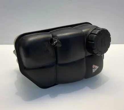 Mercedes-Benz E W211 Coolant expansion tank/reservoir 2115000049 A2115000049