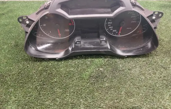 Audi A4 S4 B8 8K Speedometer (instrument cluster) 8K0920930N