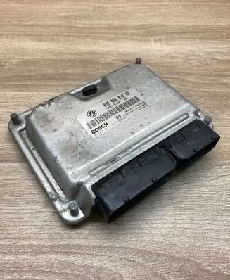 Skoda Fabia Mk1 (6Y) Engine control unit/module ECU 038906012HR 0281011321