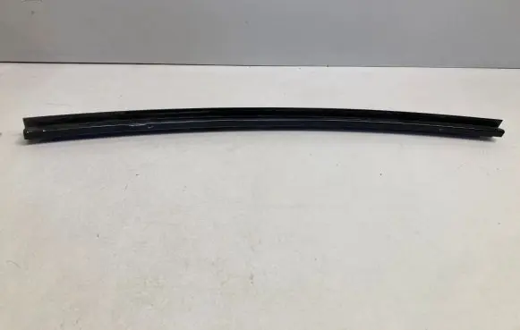 BMW X5 E70 Rear door windshield rail 
