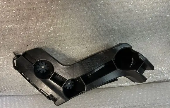 Audi A6 S6 C8 4K Rear bumper mounting bracket 4K5807394