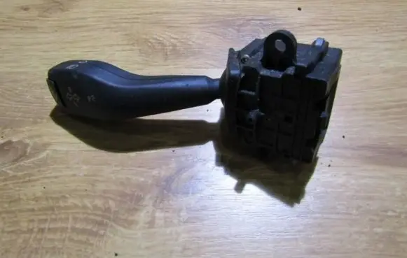 BMW 7 E38 Indicator stalk 8363668k 0110401025