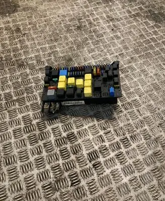 Mercedes-Benz ML W163 Fuse box set 1635450205 A1635450205