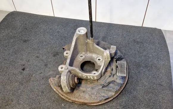 BMW 5 E39 Rear wheel hub 33326757315 6757315