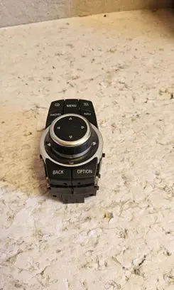BMW 3 E90 E91 Head unit multimedia control 9189048 033625104 CIC