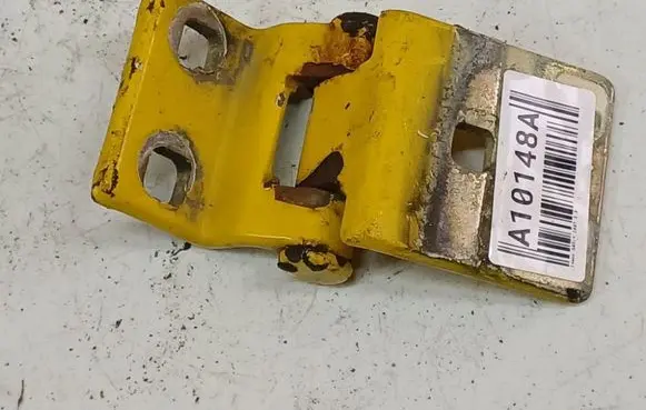 Iveco Daily 30.8 - 9 Rear door lower hinge