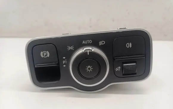 Mercedes-Benz CLA C118 X118 Light switch A2479052902
