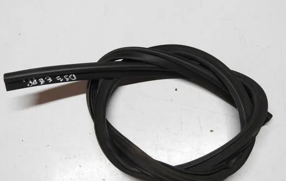Citroen DS3 Front door rubber seal 20CQ28