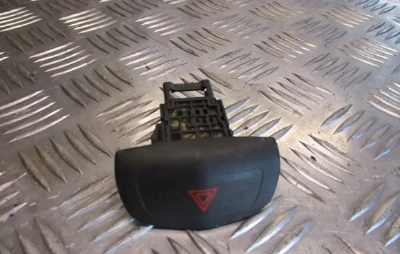 Nissan Primera Hazard light switch