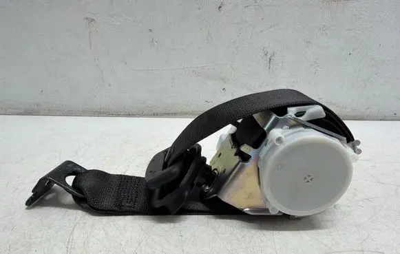 Opel Adam Rear seatbelt 13357739