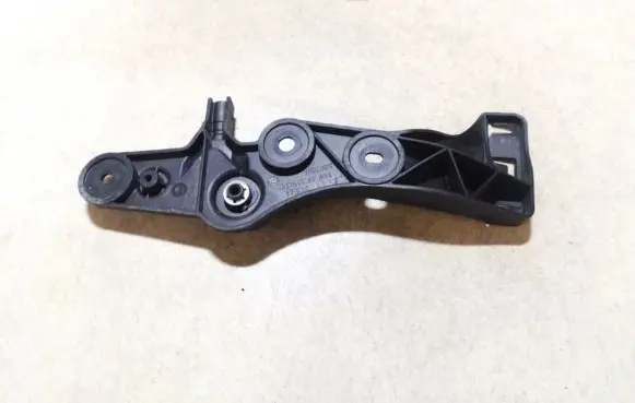 Engine bonnet (hood) release handle
