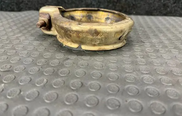 Mercedes-Benz C W203 Muffler pipe connector clamp A2034900441