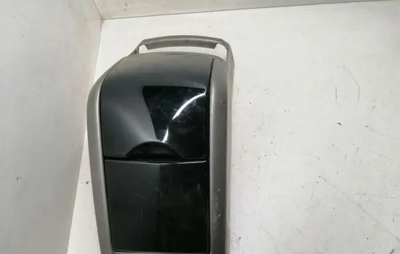 Cup holder front
