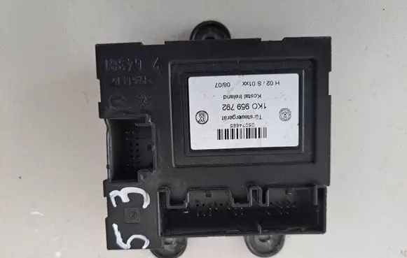 Volkswagen PASSAT B6 Other control units/modules 1K0959792 05074665