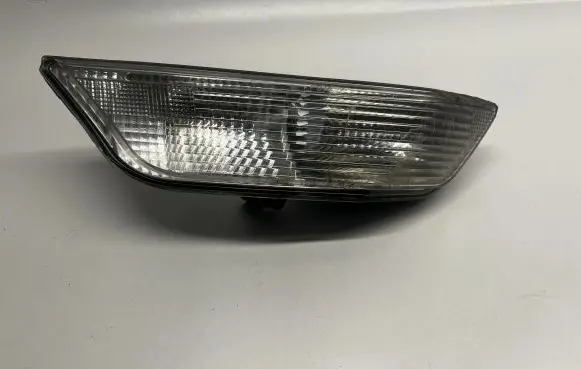 Ford Mustang VI Front indicator light FR3B13201A