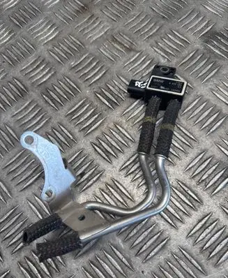 BMW 5 G30 G31 G38 Exhaust gas pressure sensor 8570686 1362