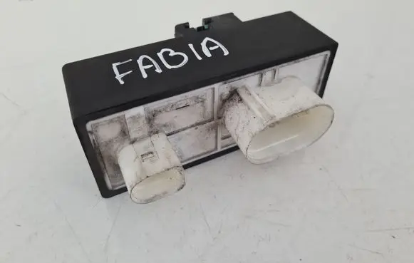 Skoda Fabia Mk1 (6Y) Coolant fan relay 1J0919506M