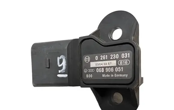 Volkswagen Touran I Air pressure sensor 06B906051 0261230031 03043AS7