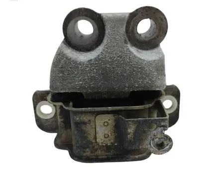 Fiat Tipo Engine mount bracket