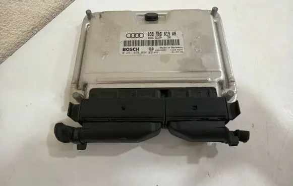 Audi A4 S4 B5 8D Engine control unit/module 038906019AN