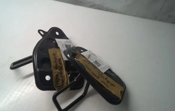 Toyota Prius (XW50) Seat back rest lock catch 7206247010