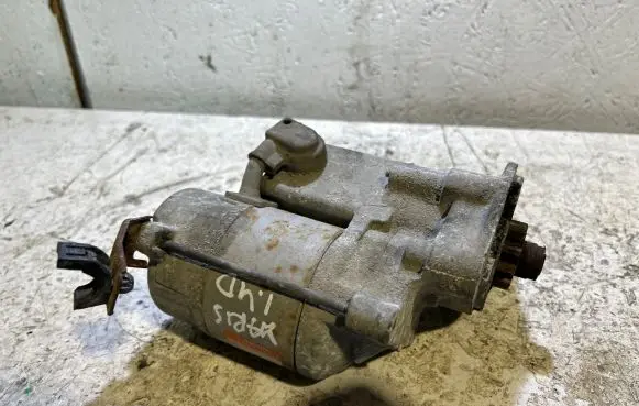 Toyota Yaris Starter motor 2810033050 4280000570