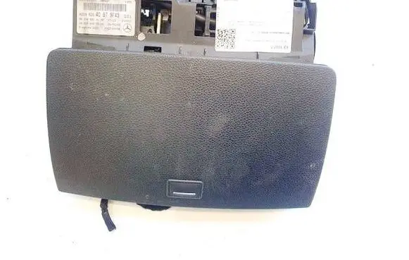 Mercedes-Benz C AMG W204 Screen/display/small screen A2048204097 A2C53282736