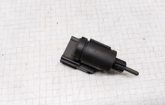 Volkswagen Golf V Brake pedal sensor switch 3B0945511A 19322007