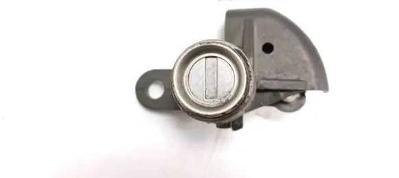 Hyundai Tucson JM Front door lock (next to the handle)