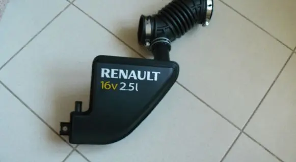 Renault Koleos I Air filter box 16576JG30A